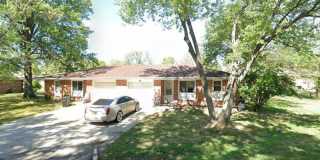 3BR/1BA/1 car garage - duplex unit Gallery 1