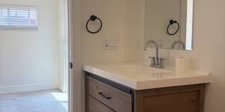 1596 Luxton Street Gallery 11