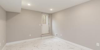 1724 N MARSHALL Street Gallery 19