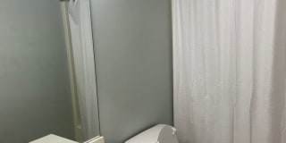 Charming 3 bedroom, 2 bath home in the heart of Dickson!! Gallery 1