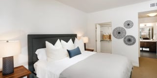 The Residences on Jamboree Gallery 9