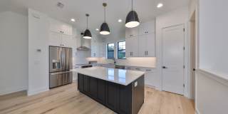 Gorgeous 4/3.5 Custom 3 Story Townhome Gallery 4