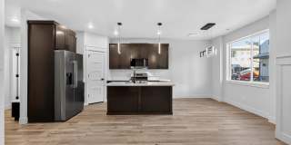 $500 off first month - BRAND NEW 3 BED 2.5 BATH TOWNHOMES WITH 2 CAR GARAGE Gallery 13