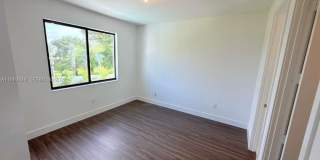 19708 NE 14th Ave Gallery 21