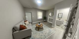 Newly Renovated 2 Bed, 1.5 Bath Townhouse with Bonus Room Gallery 3