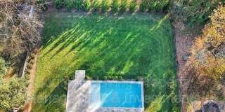 2011 Sharon Ave Gallery 59