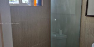 5712 Hollywood Blvd Gallery 5