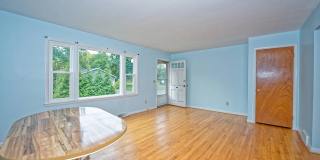 106 Tampa Avenue Gallery 9