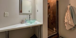 2064 HERSCHEL Street Gallery 15