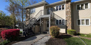 2 Bed / 3 Bath Condo - Office, Pool, Clubhouse & Garage Gallery 1