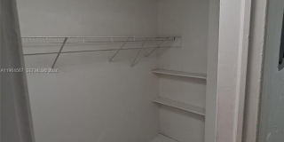 220 Collins Ave Gallery 5