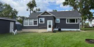 3 Bedroom Lake Front Home Gallery 1