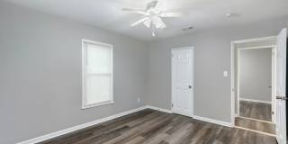 Large 3BR/2BA East Savannah House For Rent Gallery 7