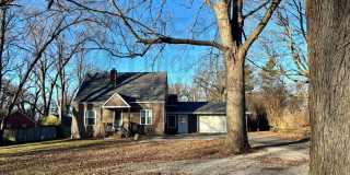 4Bed/2Bath/1-Acre - A Private Oasis and a Touch of Luxury Gallery 1