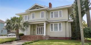 537 Maupas Gallery 1