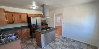 Move-in ready charmer in the heart of Canoga Park! Gallery 11