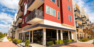 Met on 7th Gallery 2