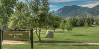 Trailside Living: 5BR Home Steps from Sanitas & Pearl Street Gallery 25