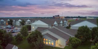 Platinum Valley Apartments Gallery 29