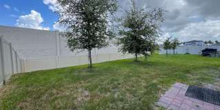 3 Bedroom 2 Bath with Double Car Garage in Poinciana! Gallery 25