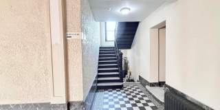 12 Chatsworth Avenue Gallery 18