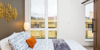 Modera Belmont Gallery 12