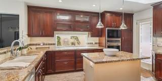 La Jolla Home with Ocean Views! Solar and AC Gallery 14