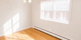 225 Baker Gallery 13