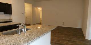 Spacious 4-Bedroom Home - Woodlands Gallery 10