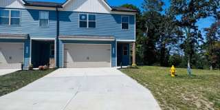 ONE-MONTH FREE RENT Move-Incentitive!!! 3bd Marigold floorpan in Bennett Village Gallery 1