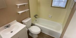 2 bedroom 1 bath duplex available for rent! Gallery 12