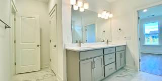 5 Bedroom, 3.5 Bathroom Home w/ Office and 2 Car Garage Gallery 21