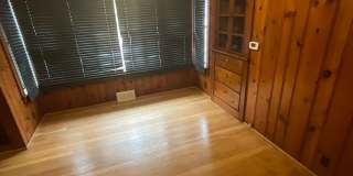Charming 3 Bed 2 Bath Home! *2027* Gallery 8