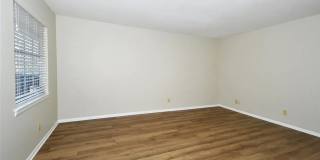 Well-maintained 2-bedroom, 1-bath upper level condo in Winston-Salem, Gallery 8