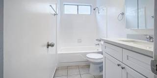 Cohasset Apartments Gallery 23