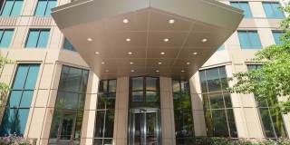 400 N LaSalle Street Gallery 1