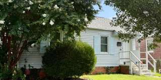 2 bed house on Rva Northside!  Central hvac, hardwoods,all electric, lots of parking, laundry, Gallery 5
