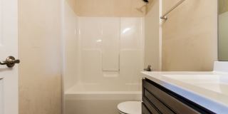 2 Bedroom, 2 Bathroom duplex with garage Gallery 51