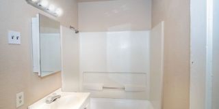 Renovated Home Near Downtown Gallery 9