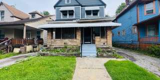 Charming 3-Bedroom Property in Prime Location Charming 3-Bedroom Property in Prime Location Gallery 1
