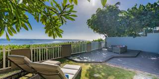 Wailupe Seaside Haven: Beachfront Luxury Home w/ Infinity Pool & City Proximity Gallery 3