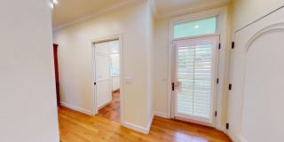 Spacious 4-bedroom 4.5 bath Home in a Gated Complex Gallery 15