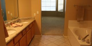 875 W Aloe Place Gallery 23