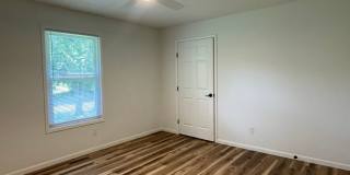 Great Location 3 bedroom 1 bath 1car garage Gallery 21