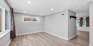 7911 BANK Street Gallery 4