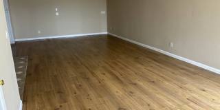 118 West Clausen Road Gallery 1