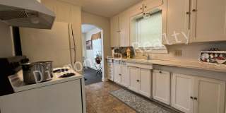 Cute and Clean 2 Bedroom Home Available Now! Gallery 5