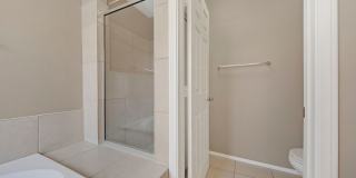 Green Valley Home! Beautiful &  Spacious! Stainless steel appliances! Washer & dryer! No pets! Gallery 33