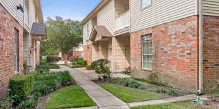 3 Bedroom Downsatirs Condo Near LSU Gallery 13