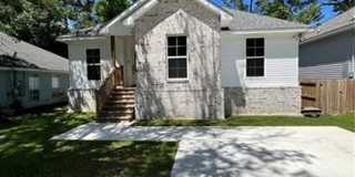 Beautiful One year old 3 BR 2 bath home Gallery 1